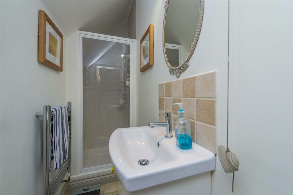 3 Arrow Barns, Eardisland - Picture No. 22