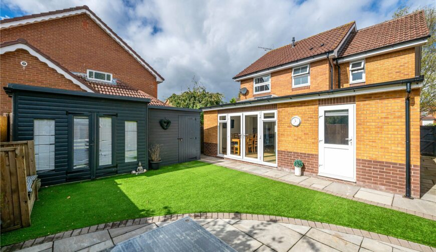 12 Blashfield Road - Picture No. 03