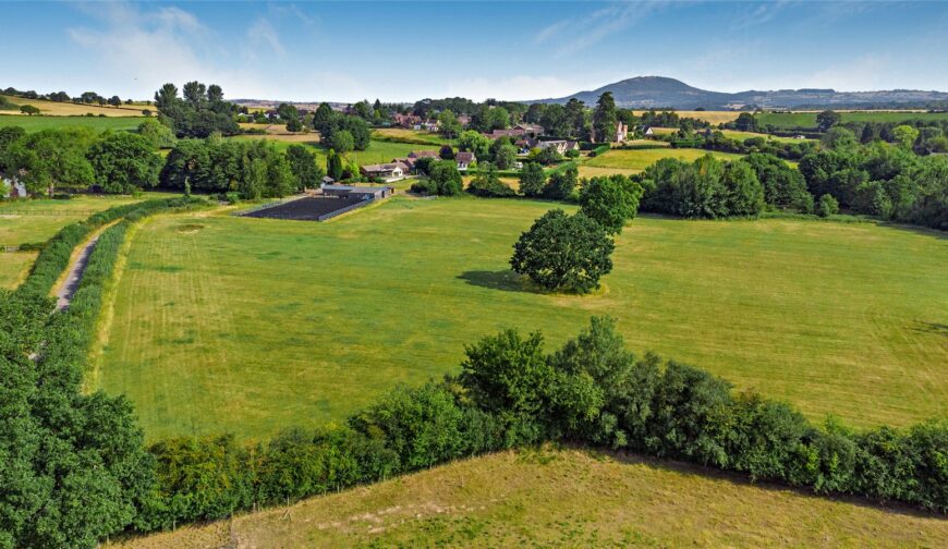 Yonder Castle Hill, Harley - Setting