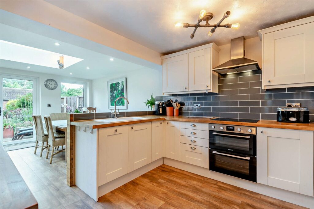 1 Station Road - Kichen