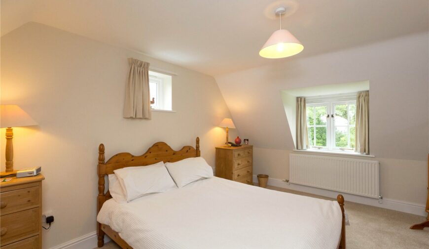 White Cottage, The Alley - Principal Bedroom
