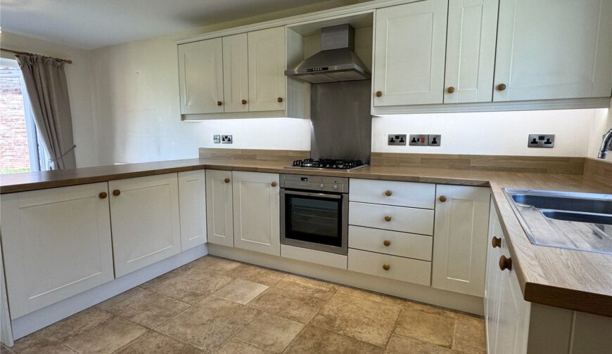 10 Melrose Crescent - Picture No. 19