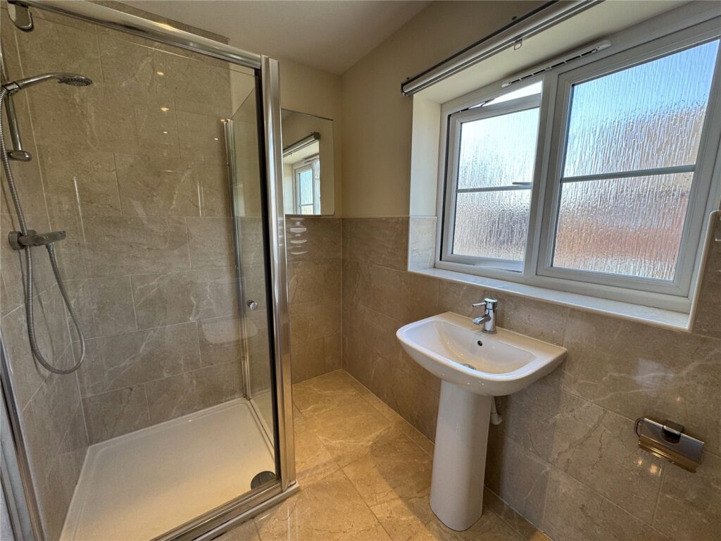 10 Melrose Crescent - Picture No. 25