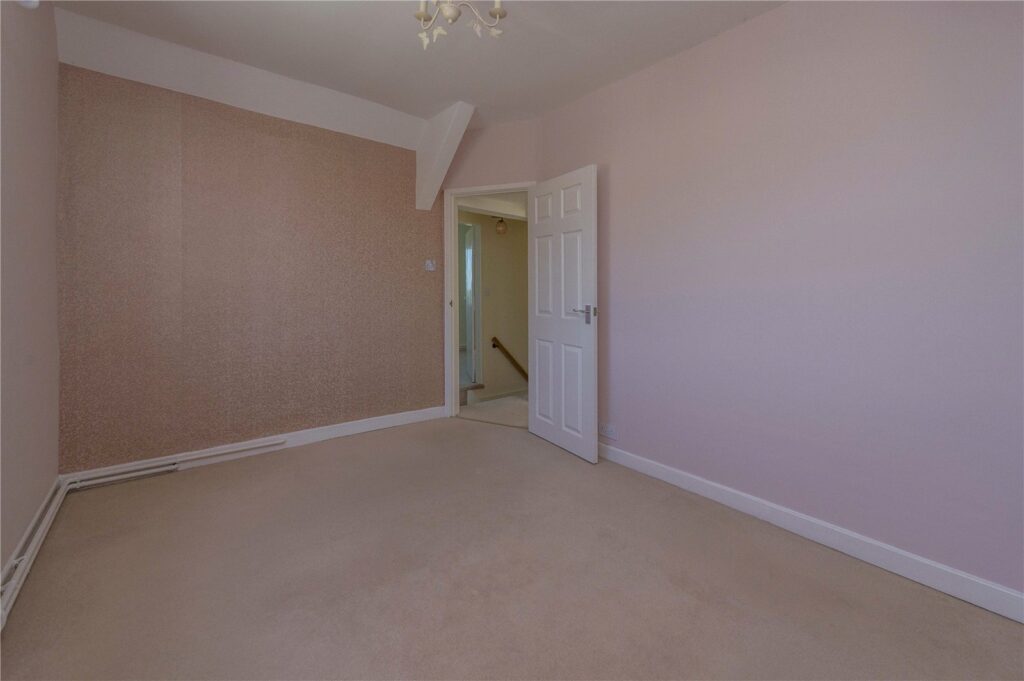 1 Parton Wood, Winnington - Picture No. 39