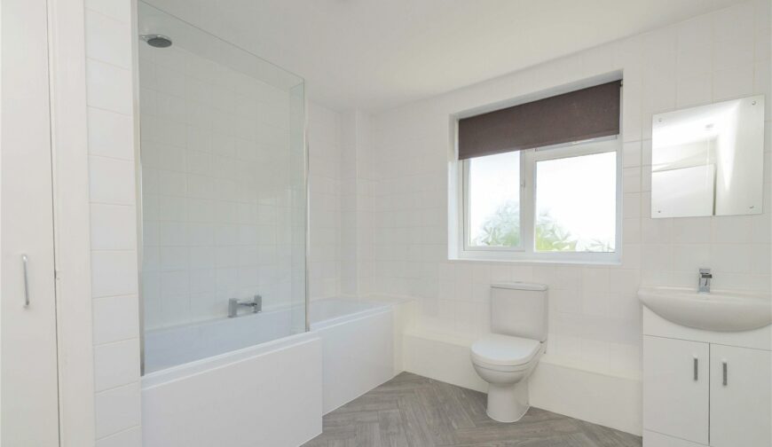 2 Parton Wood, Winnington - Picture No. 26