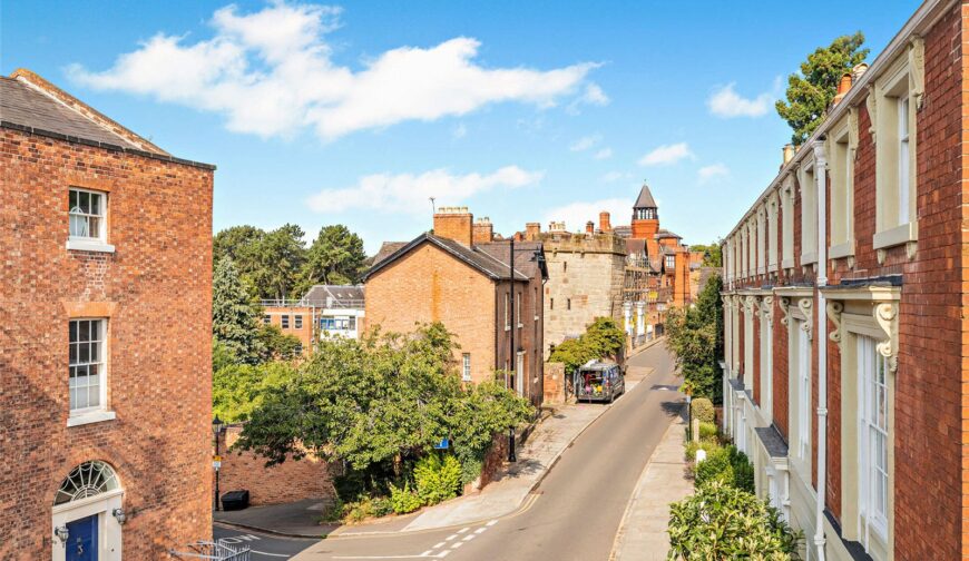 Apartment 2, Crescent House - Picture No. 05