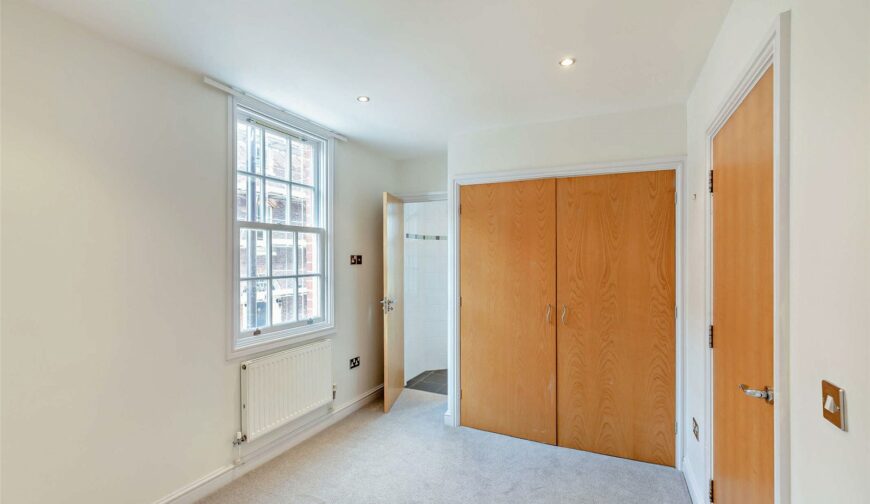 Apartment 2, Crescent House - Picture No. 16