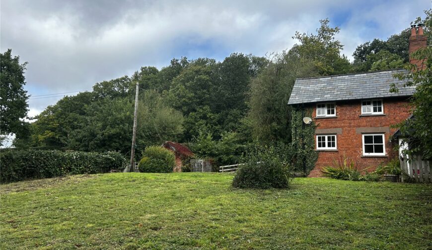 Cambridge Cottage, The Common - Picture No. 11