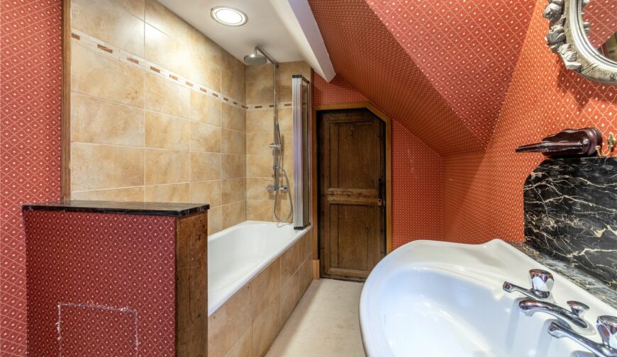 10 Church Street, Ludlow - Picture No. 11