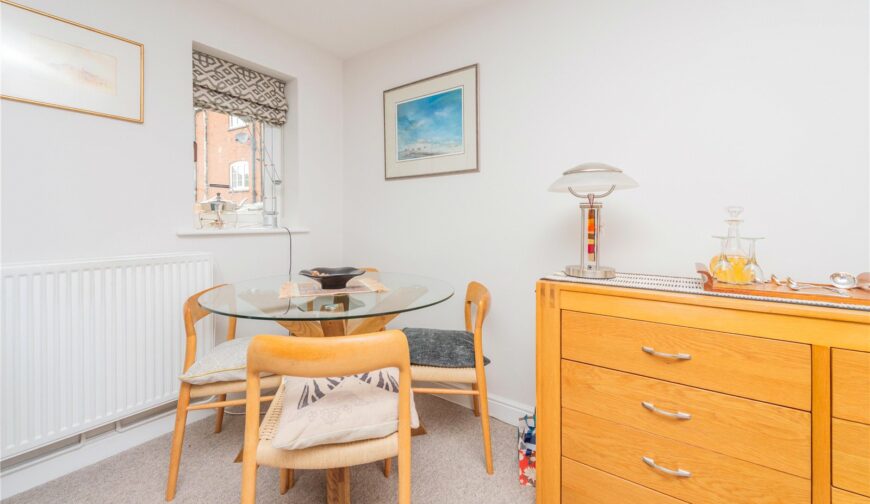 1 Berrington Court, Bell Lane - Picture No. 08