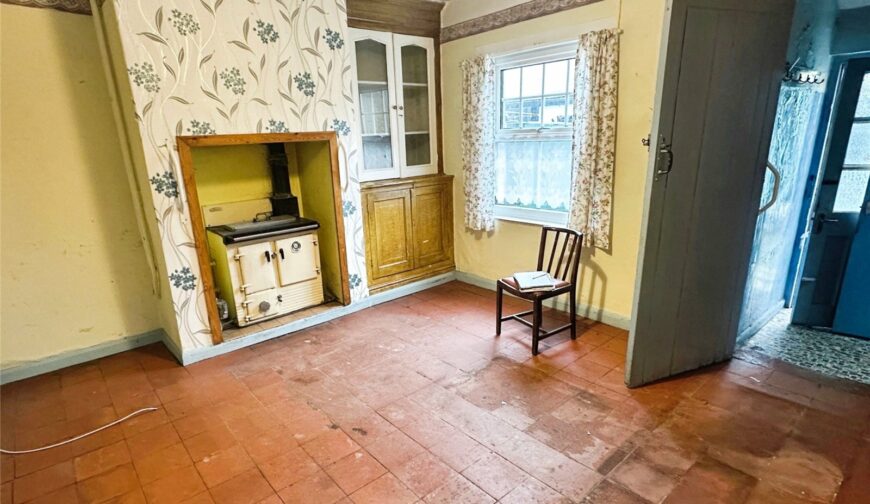 1 Tycoch Cottages - Picture No. 12