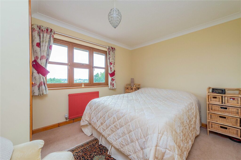 East Meadows, Nash - Picture No. 28