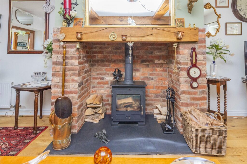 3 Arrow Barns, Eardisland - Picture No. 07