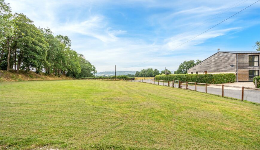 Mill Farm Barns, Bitterley - Picture No. 06