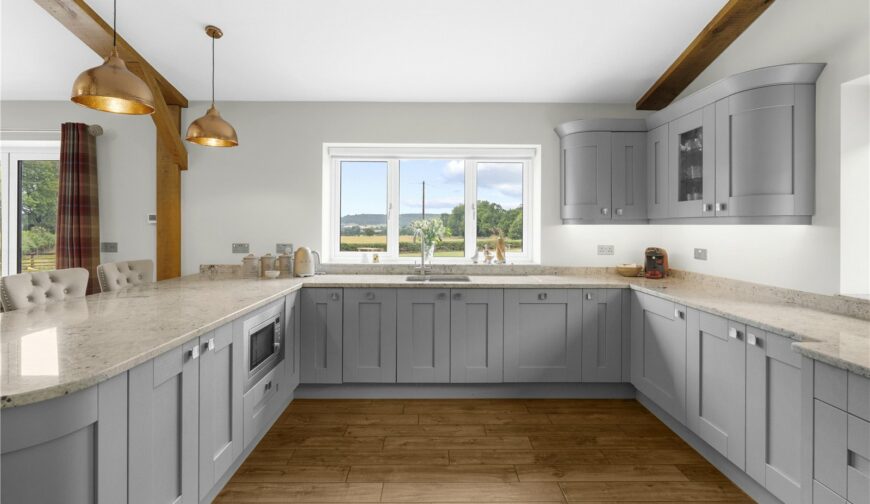 Mill Farm Barns, Bitterley - Picture No. 08