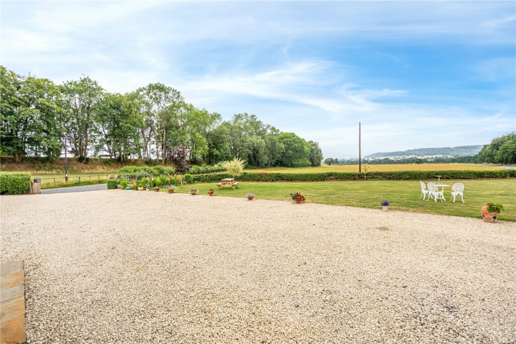 Mill Farm Barns, Bitterley - Picture No. 28