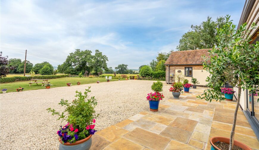 Mill Farm Barns, Bitterley - Picture No. 24