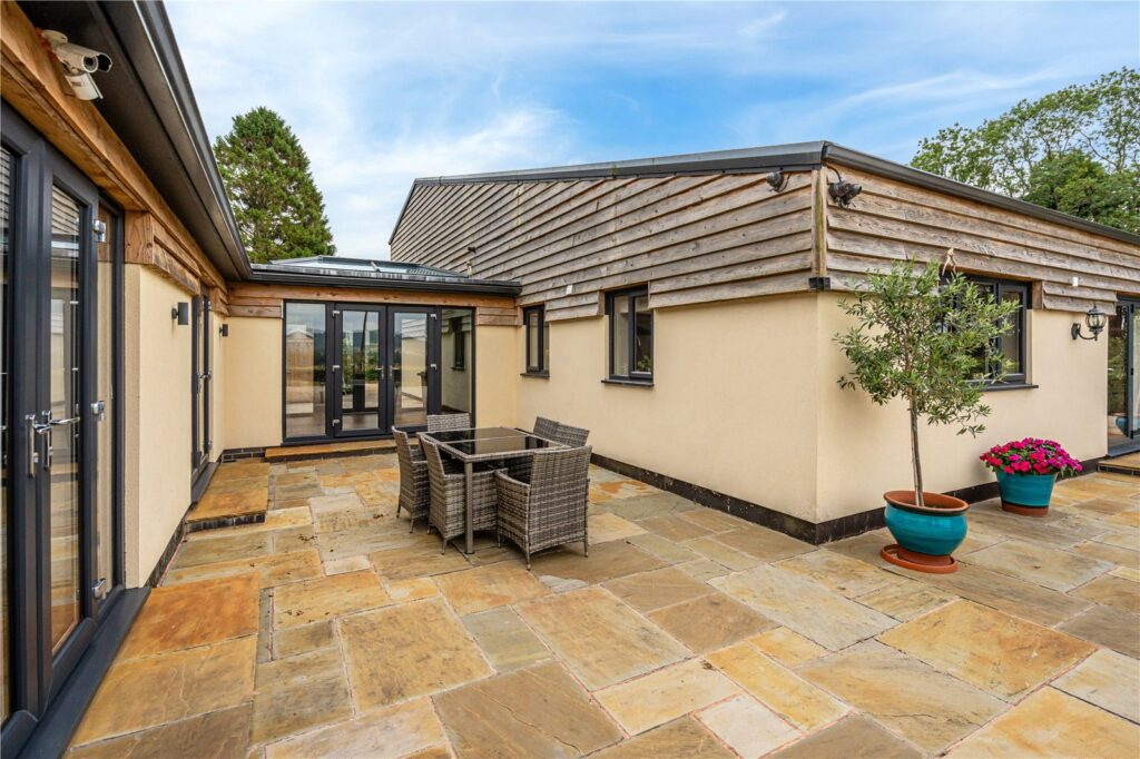 Mill Farm Barns, Bitterley - Picture No. 25