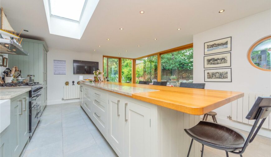 125 Belle Vue Road, Shrewsbury - Picture No. 2