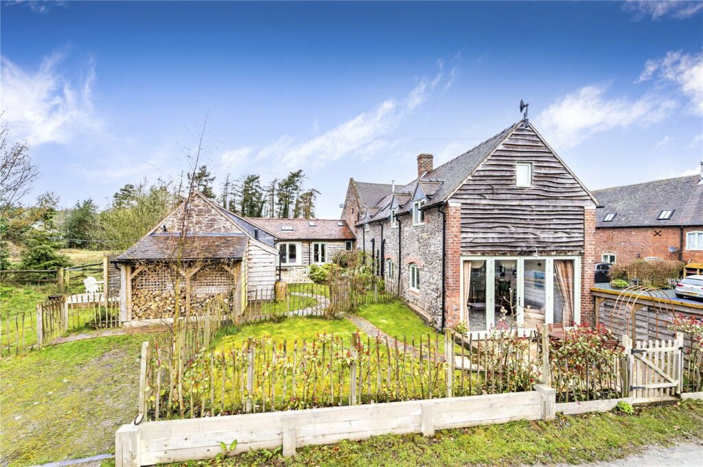The Coach House, Betchcott - Exterior