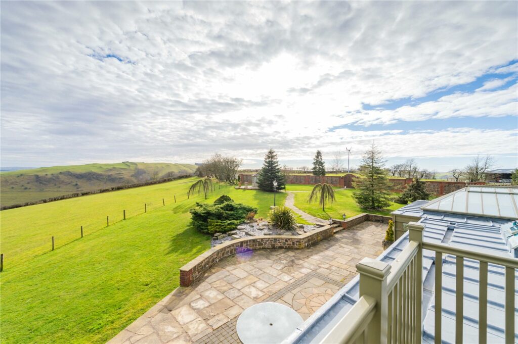 Pen-Yr-Allt, Trefeglwys - Southerly View