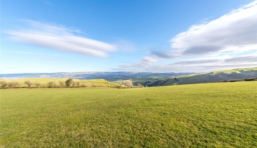 Pen-Yr-Allt, Trefeglwys - South Easterly View