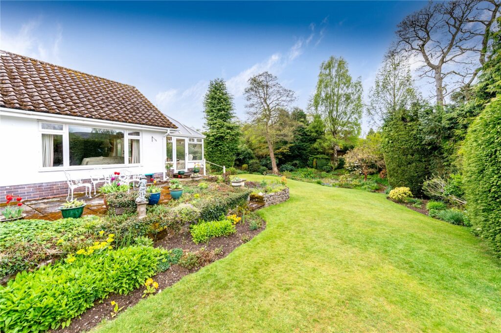 Kingswood, Helmeth Road - Picture No. 10