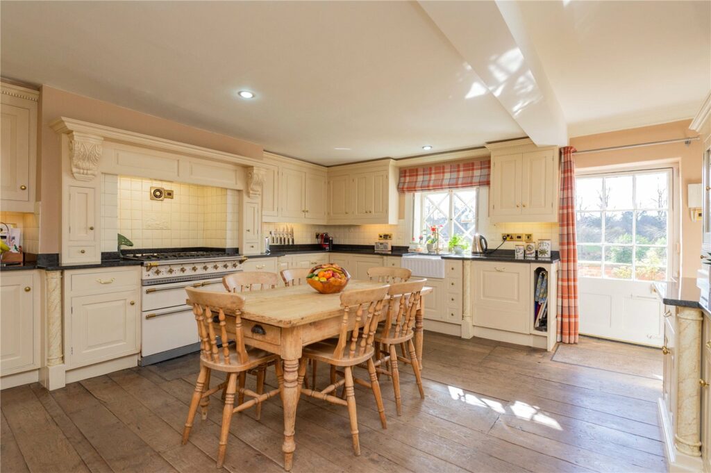 23 The Crescent, Town Walls - 7