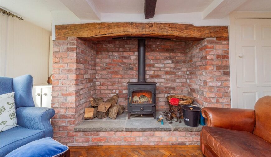 3 Dukes Cottages, Halghton - Picture No. 05