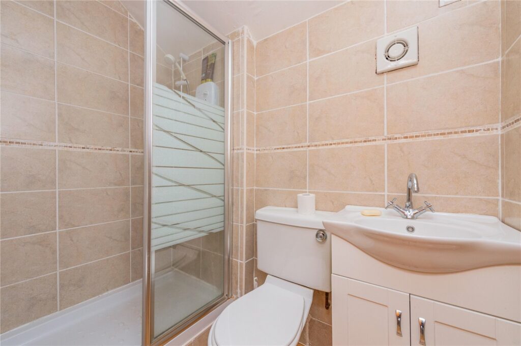 3 Dukes Cottages, Halghton - Picture No. 10