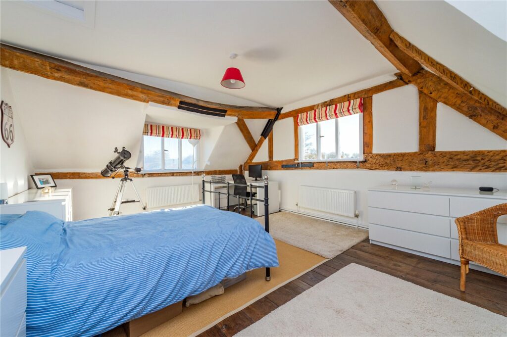 The Laurels, Church Road - 13