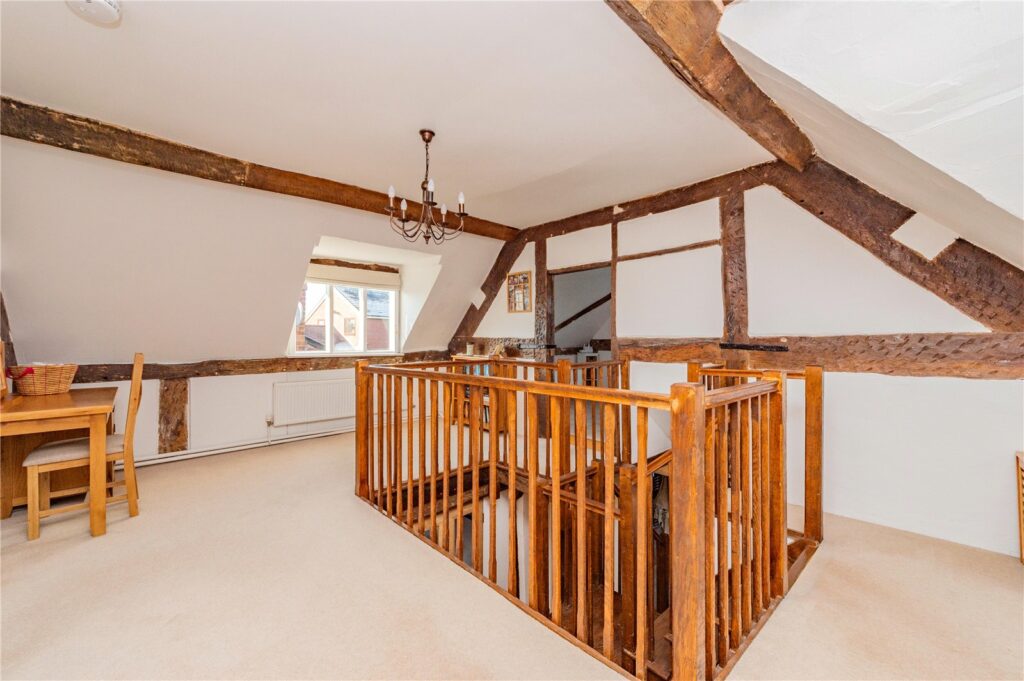 The Laurels, Church Road - 16