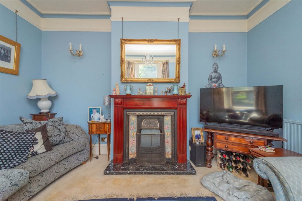 31 Brownlow Road - Living Room