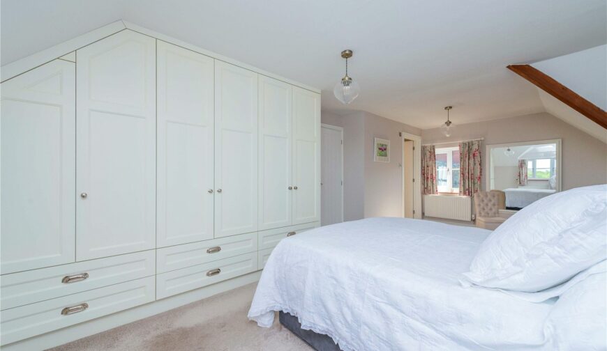 The Hollow, Hope Common - 8