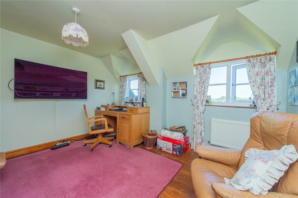 The Hollow, Hope Common - 9