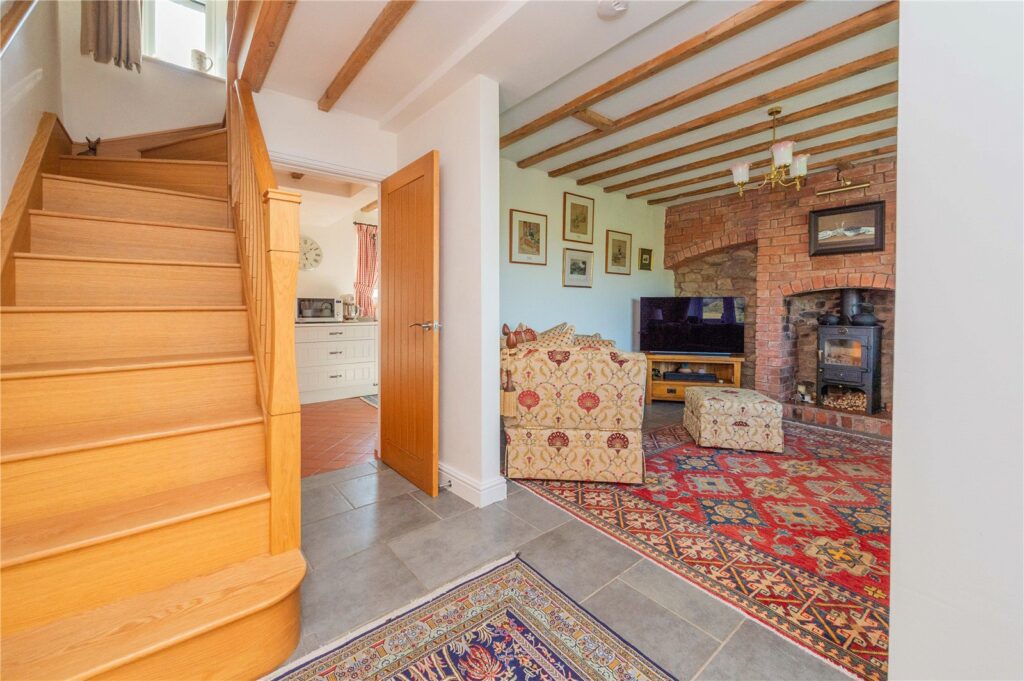 The Hollow, Hope Common - 6