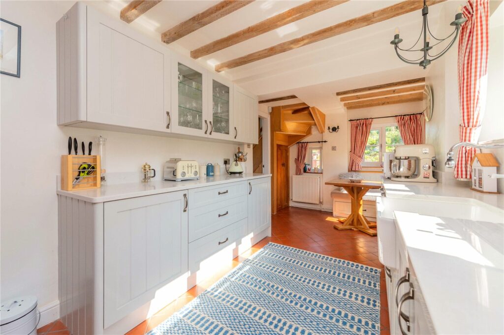 The Hollow, Hope Common - 18