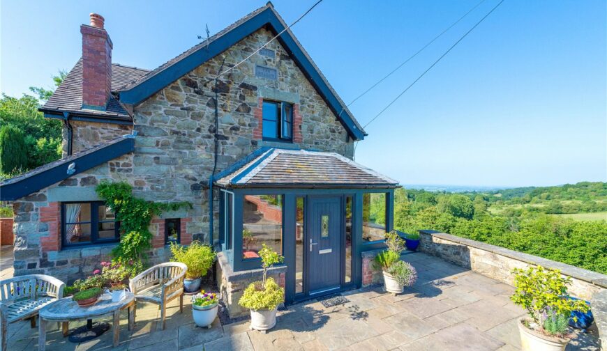 The Hollow, Hope Common - 26