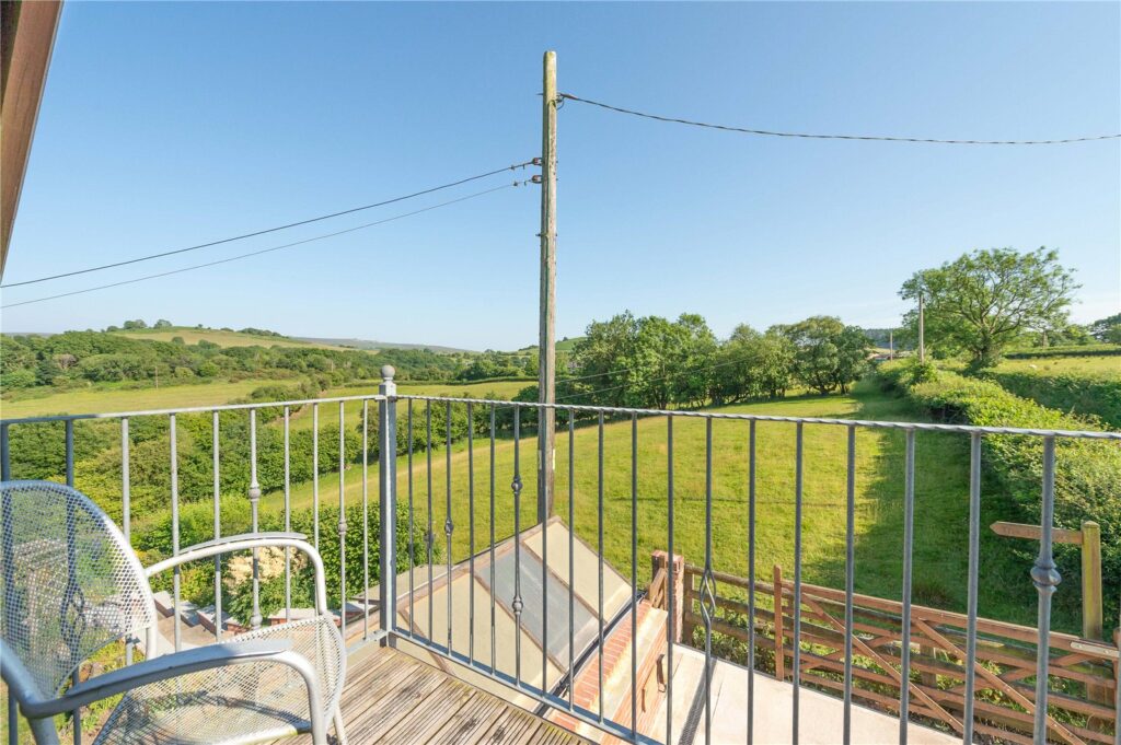 The Hollow, Hope Common - 20