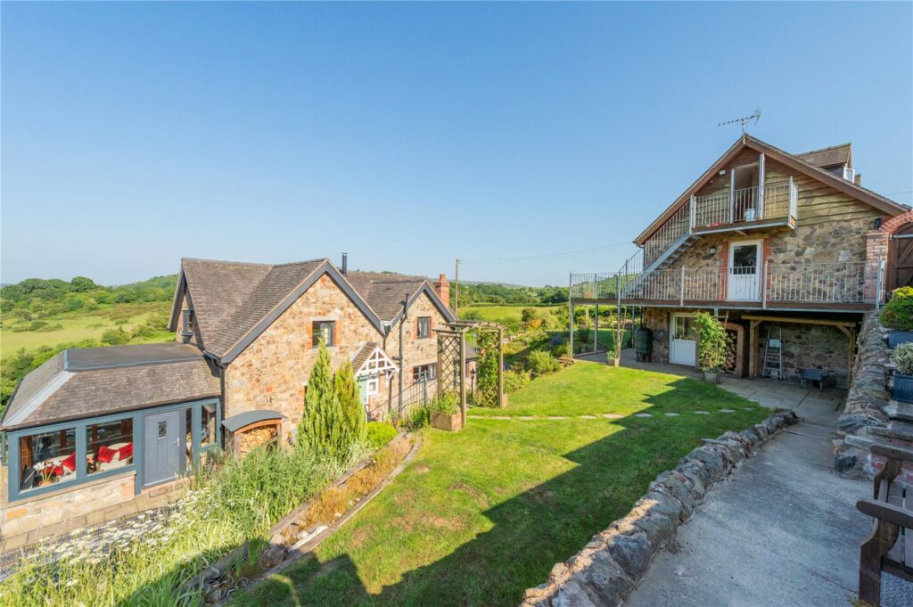 The Hollow, Hope Common - 25