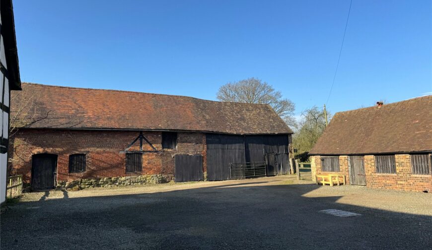 Lower House Farm, Sidbury - Picture No. 25