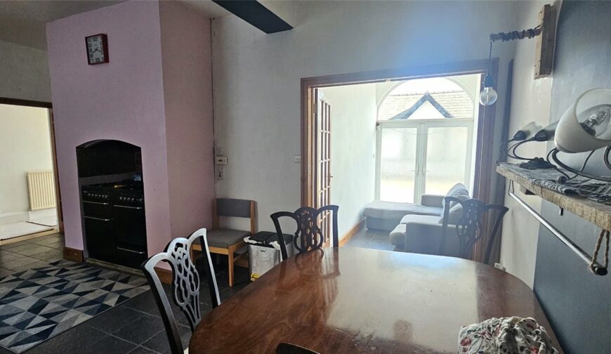 2 Dale Street - Picture No. 27