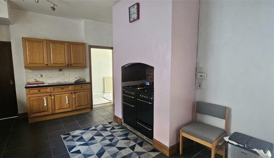 2 Dale Street - Picture No. 29