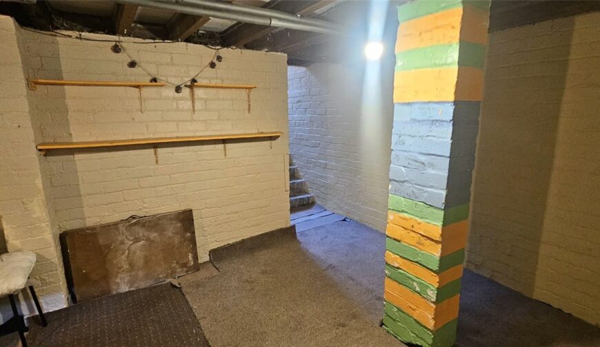 2 Dale Street - Picture No. 38