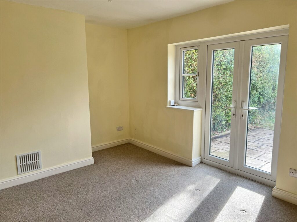 2 Oak Cottages - Picture No. 14