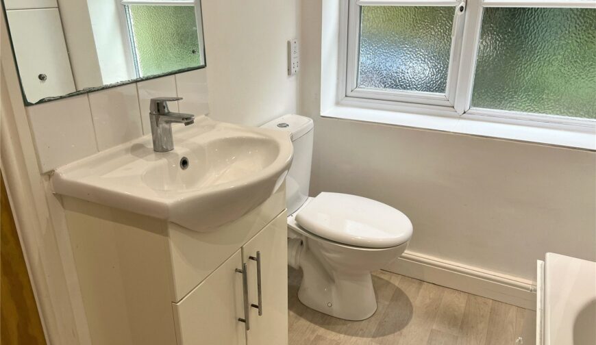 2 Oak Cottages - Picture No. 16