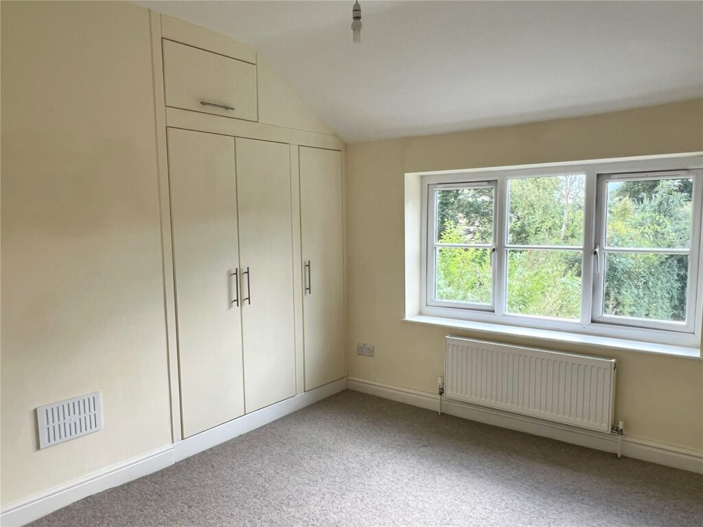 2 Oak Cottages - Picture No. 18