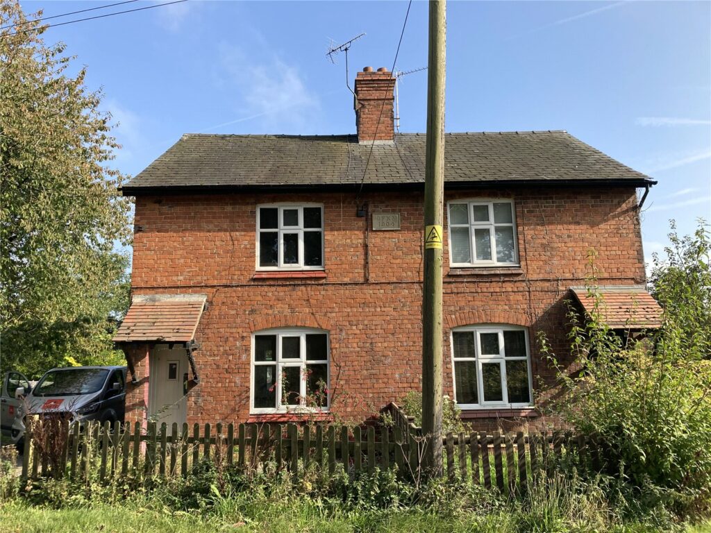 1 Spunhill Cottages, Whitemere - Picture No. 14