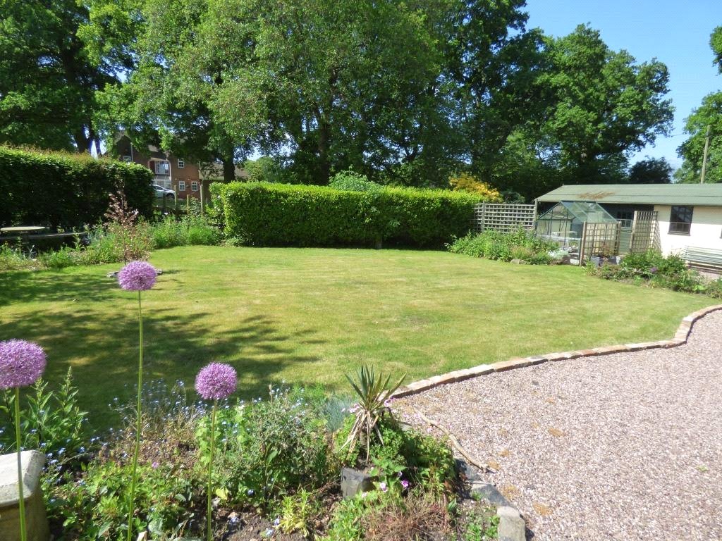 2 Moor Cottages, Lazar Lane - Picture No. 36