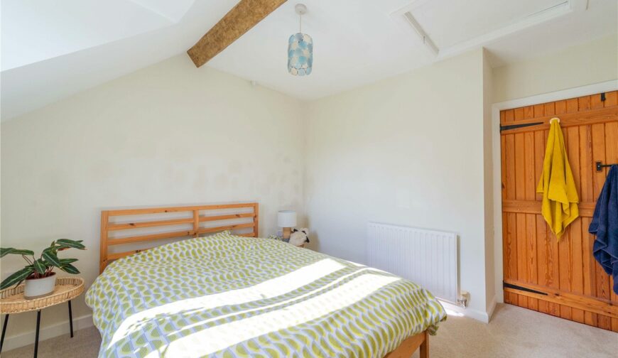 3 The Square - Picture No. 64